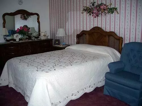 Lakeshore Bed And Breakfast