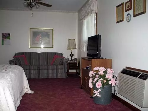 Lakeshore Bed And Breakfast