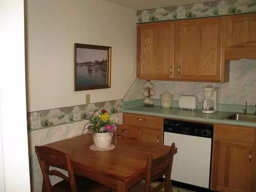 Lakeshore Bed And Breakfast