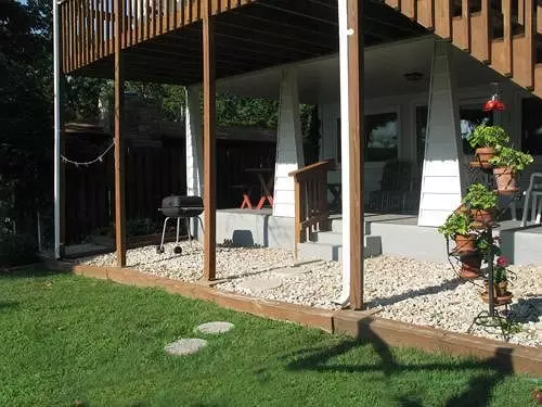 Lakeshore Bed And Breakfast