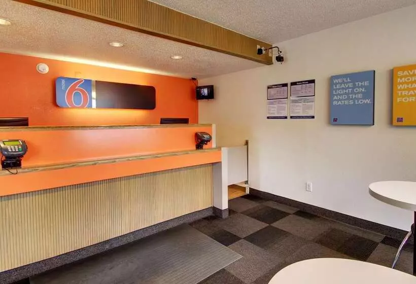 Motel 6 Cedar Rapids, Ia