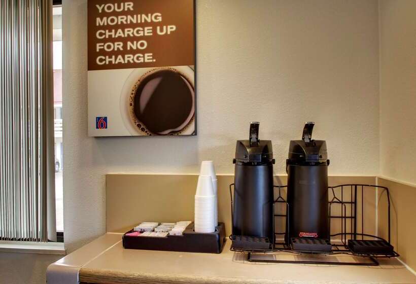 Motel 6 Cedar Rapids, Ia