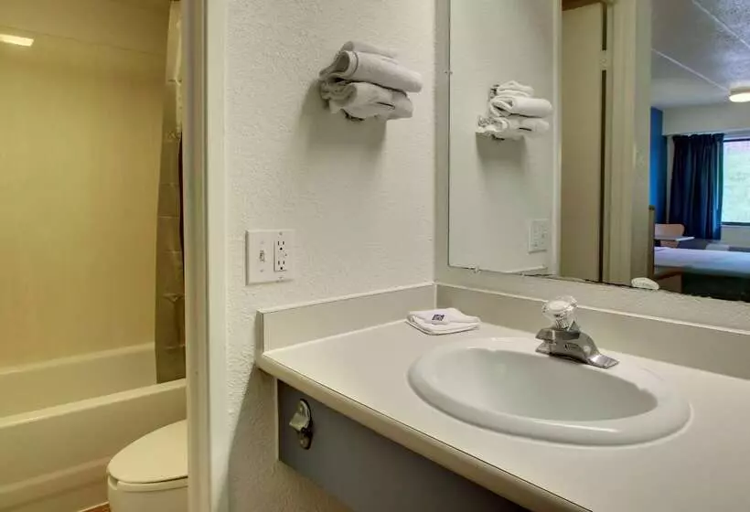 Motel 6 Cedar Rapids, Ia