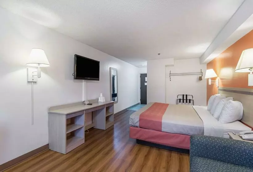 Motel 6 Lawrence, Ks