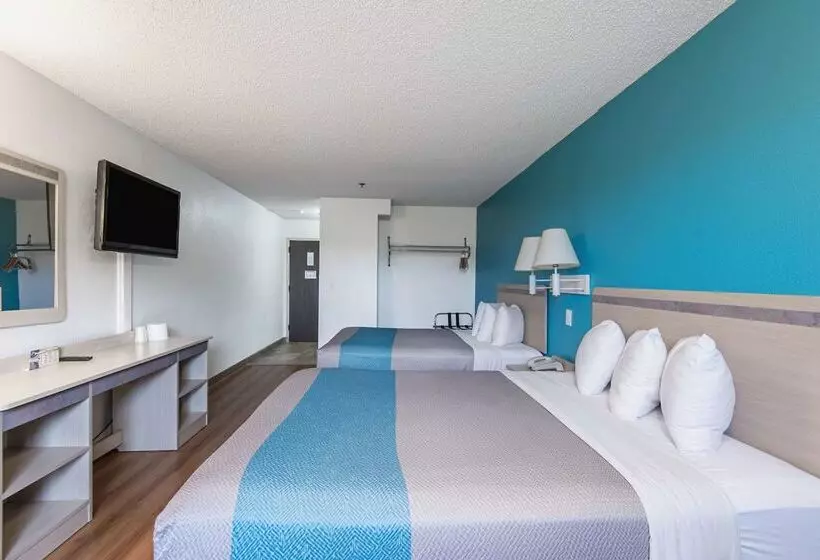 Motel 6 Lawrence, Ks