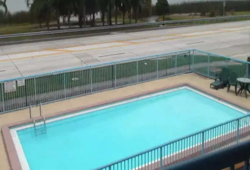 モーテル Westmont Inn Lakeland