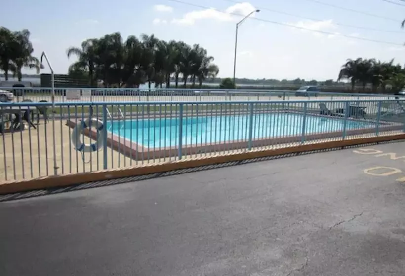 モーテル Westmont Inn Lakeland