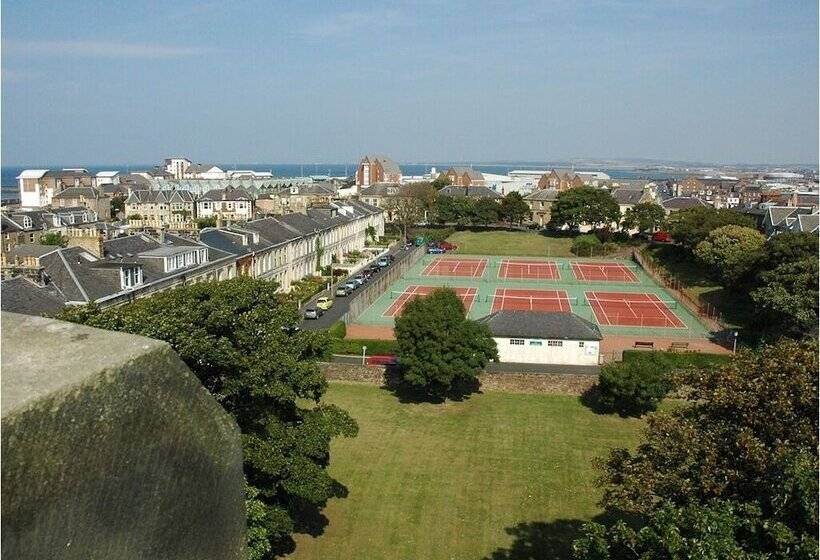 ペンション Eglinton Guest House