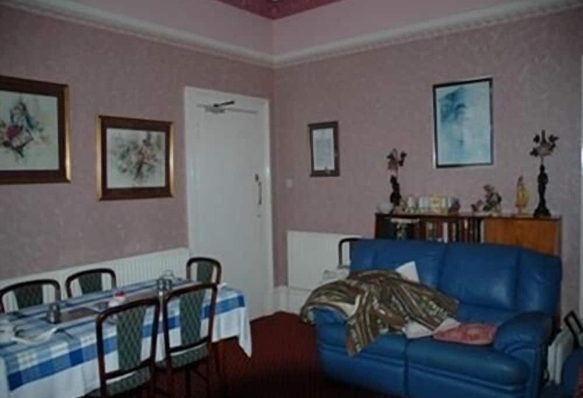 ペンション Eglinton Guest House