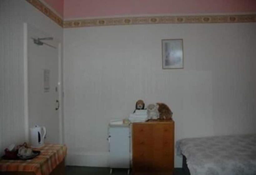 ペンション Eglinton Guest House