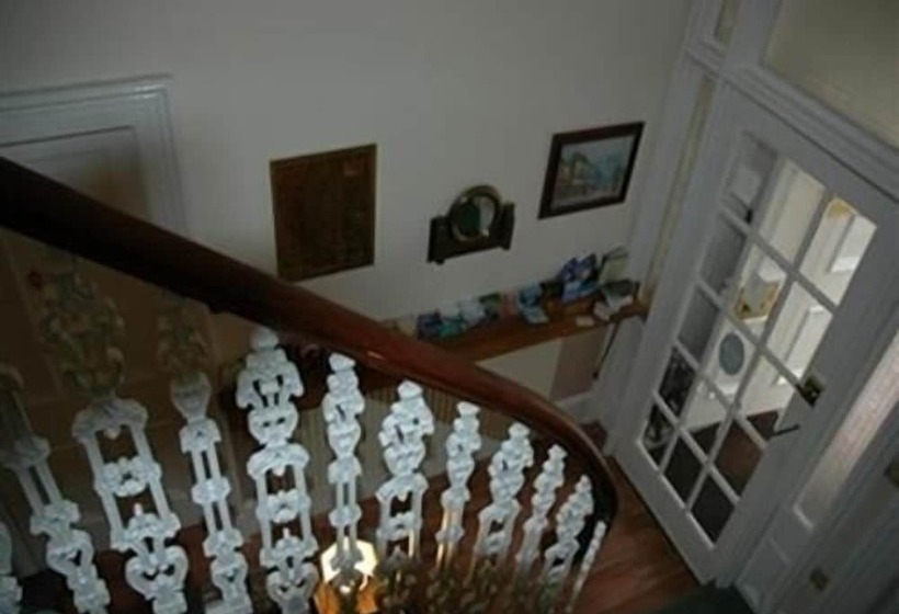 ペンション Eglinton Guest House