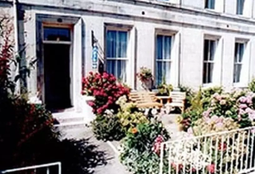 Majatalo Eglinton Guest House