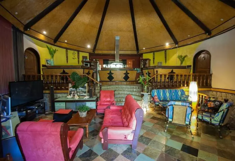 پانسیون Le Triskell