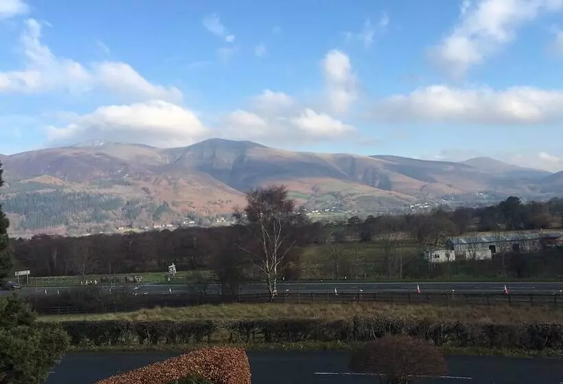 פנסיון Maple Bank