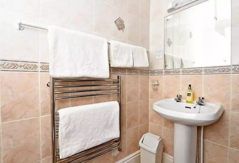 פנסיון Maple Bank