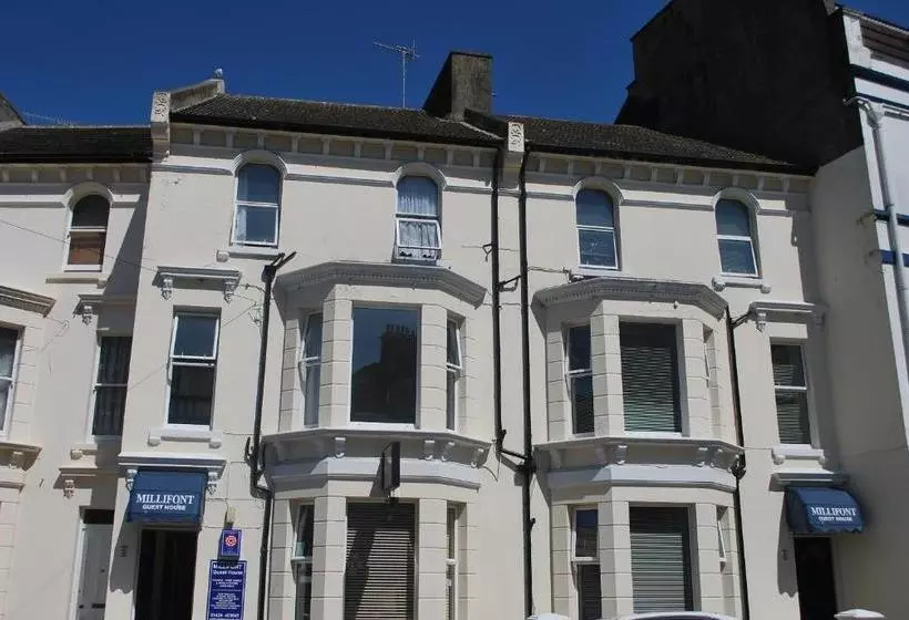 پانسیون Millifont Guest House