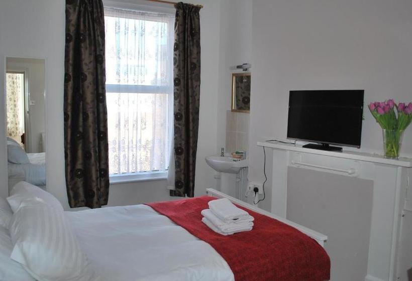 بنسيون Millifont Guest House