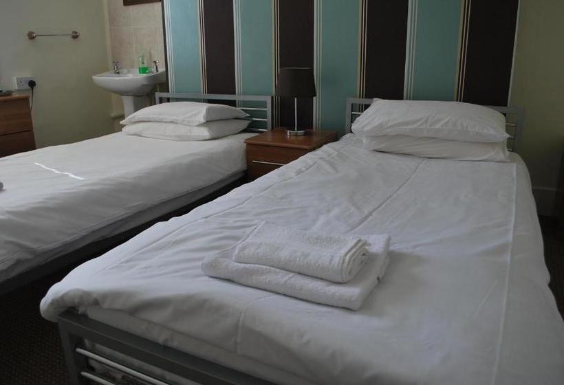 بنسيون Millifont Guest House