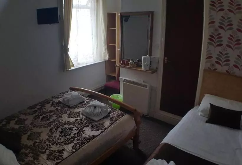 Majatalo The Manuela Rose