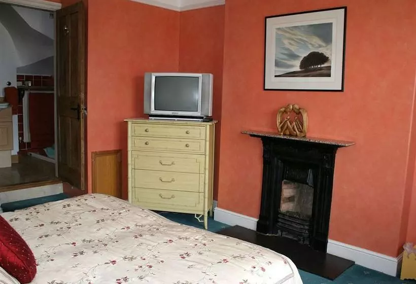 ペンション The Old Court - Guest House