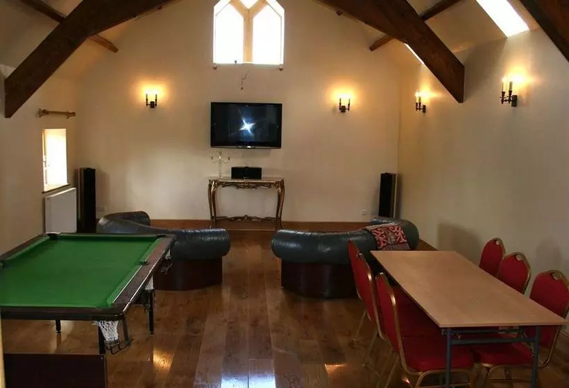 ペンション The Old Court - Guest House