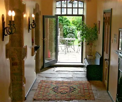 ペンション The Old Court - Guest House