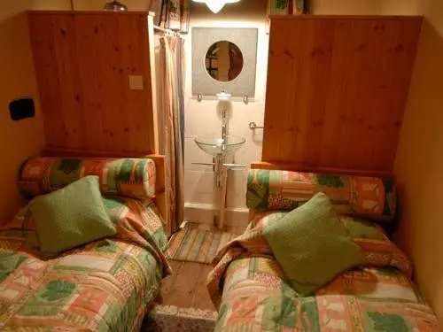 ペンション The Old Court - Guest House