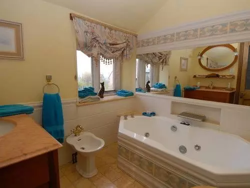 ペンション The Old Court - Guest House