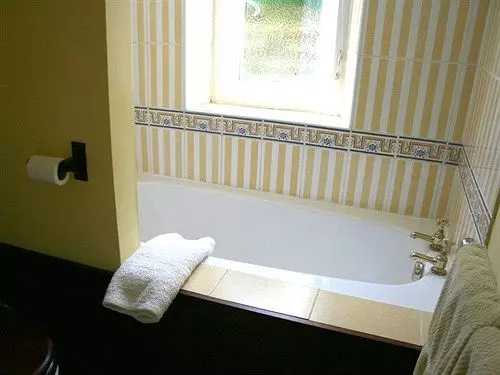 ペンション The Old Court - Guest House