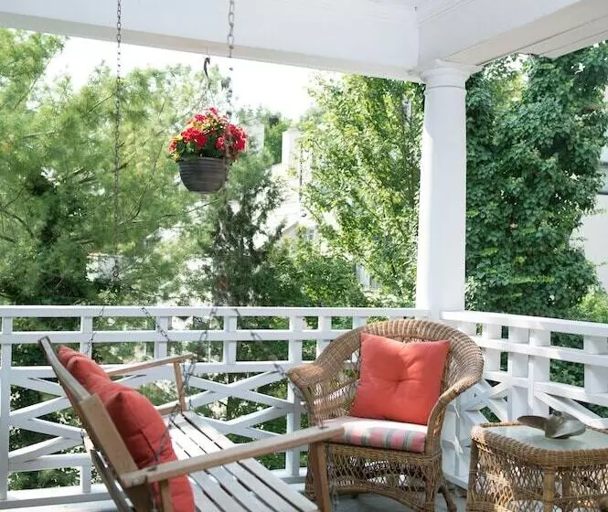 ベッドアンドブレックファースト William Gillis At Southmoreland On The Plaza