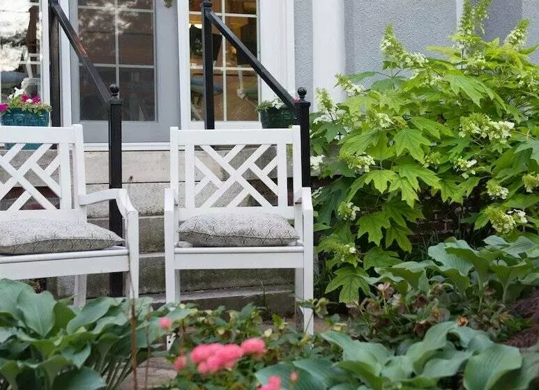 ベッドアンドブレックファースト William Gillis At Southmoreland On The Plaza