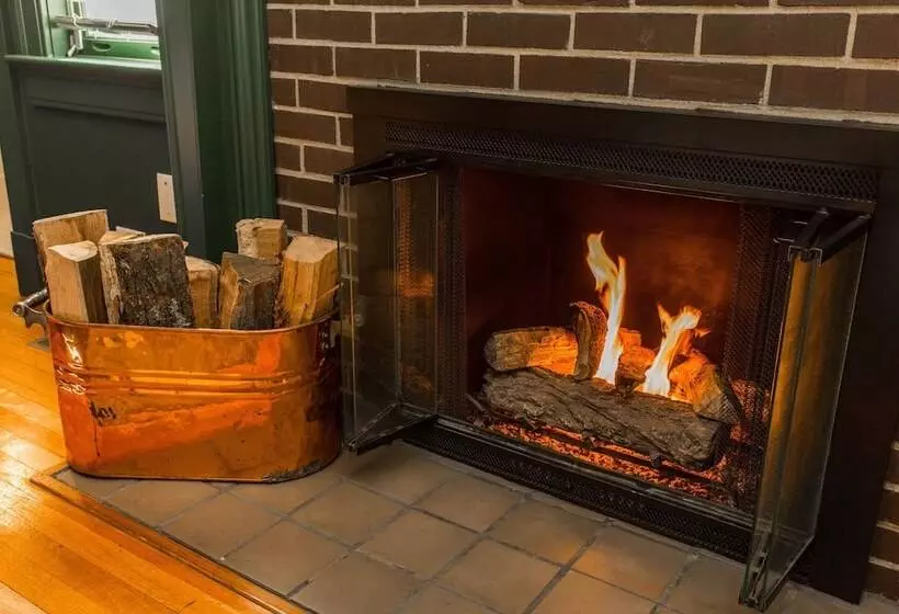 ベッドアンドブレックファースト William Gillis At Southmoreland On The Plaza