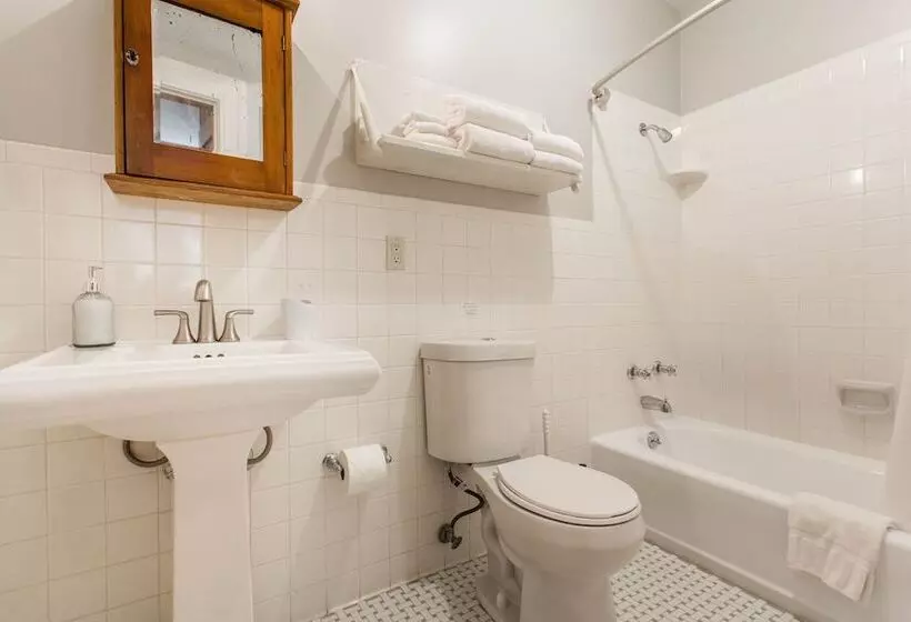 ベッドアンドブレックファースト William Gillis At Southmoreland On The Plaza