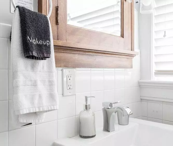 ベッドアンドブレックファースト William Gillis At Southmoreland On The Plaza