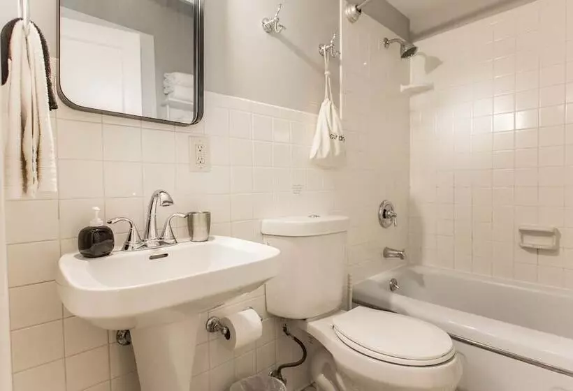 ベッドアンドブレックファースト William Gillis At Southmoreland On The Plaza