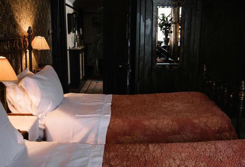 St Benedict Victorian Bed And Breakfast