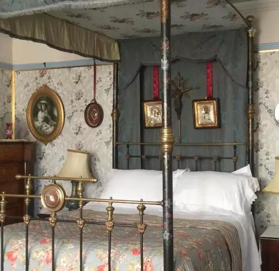 St Benedict   Victorian Bed And Breakfast