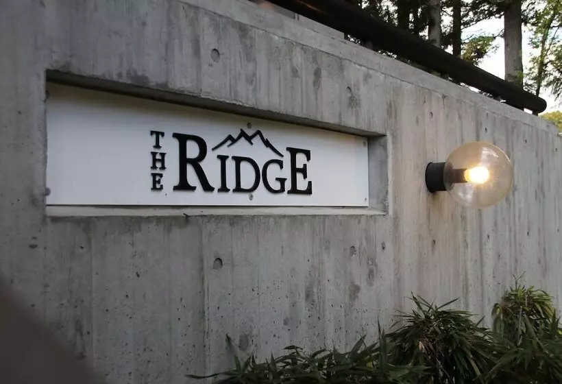 The Ridge Hotel & Apartments