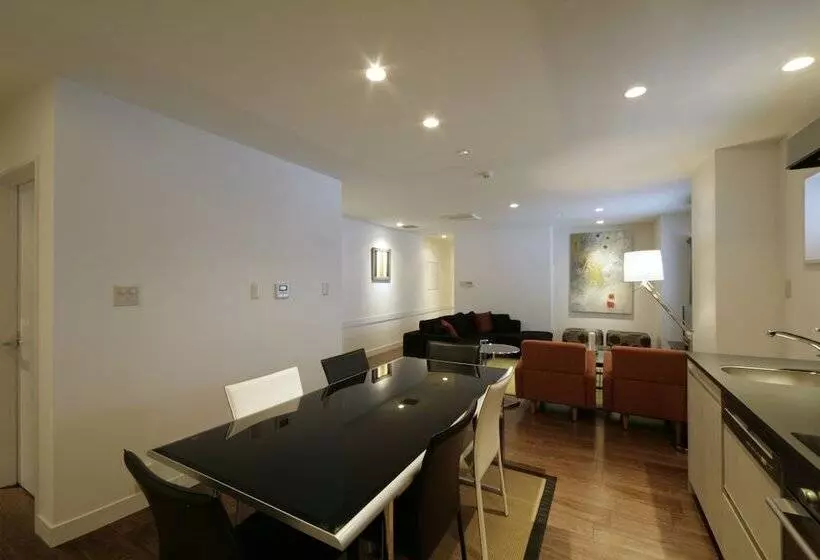 The Ridge Hotel & Apartments