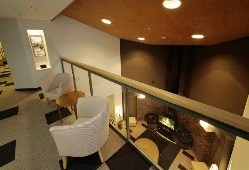 The Ridge Hotel & Apartments