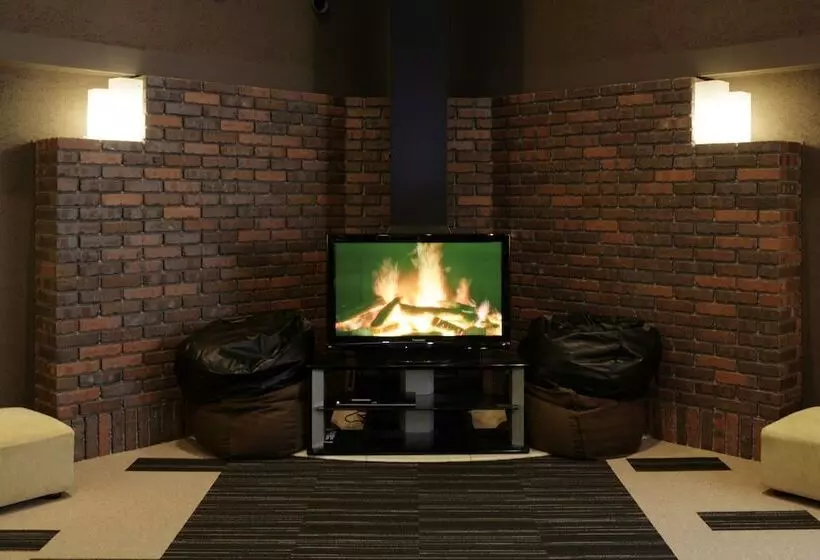 The Ridge Hotel & Apartments