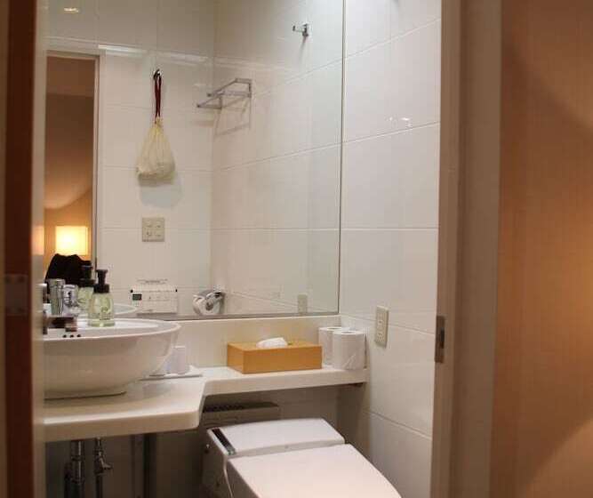 The Ridge Hotel & Apartments