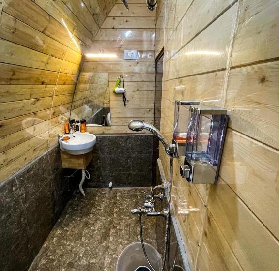 Bed and Breakfast Cozy Capsules