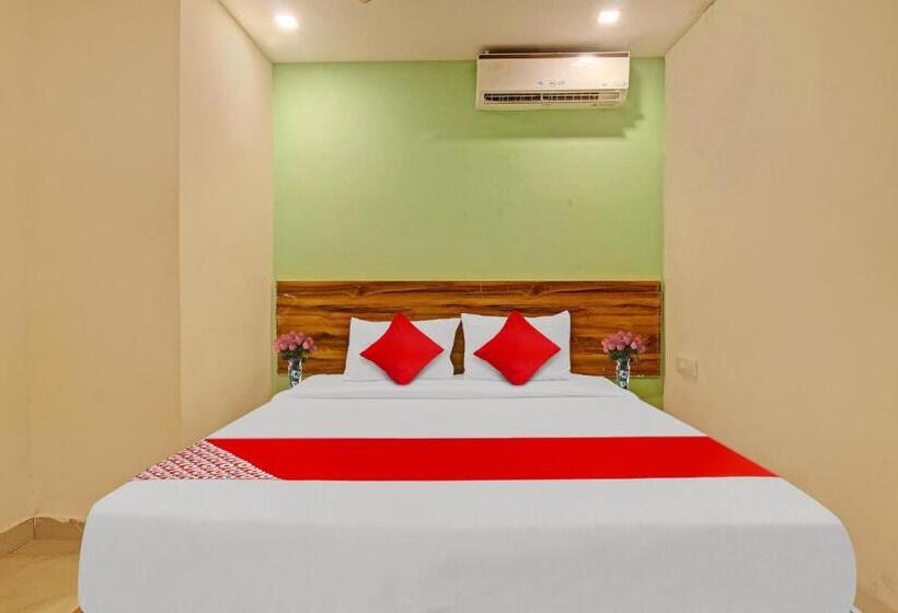 Flagship Hotel R Square