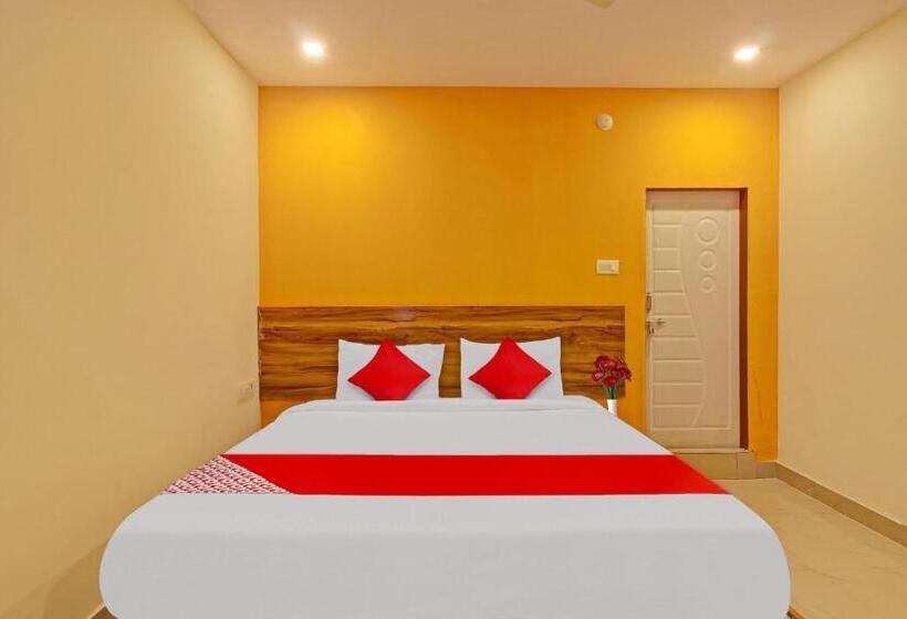 Flagship Hotel R Square