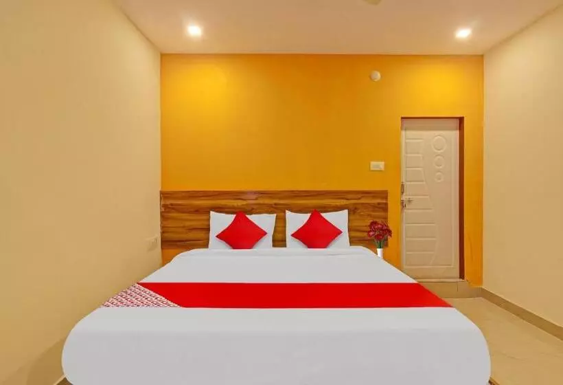 Flagship Hotel R Square