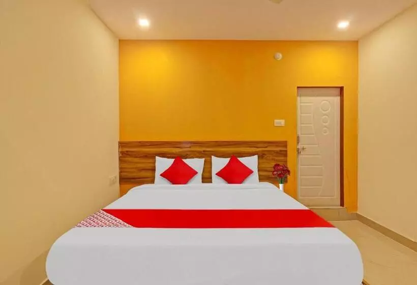 Flagship Hotel R Square