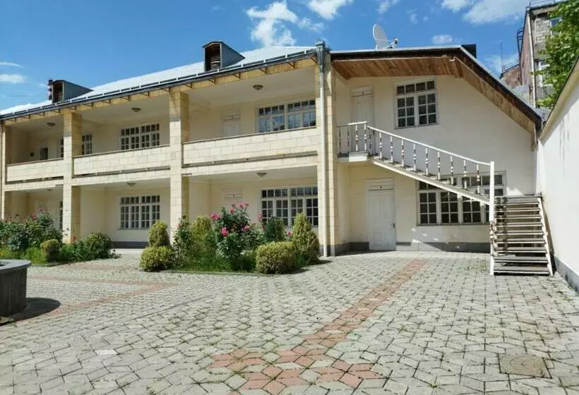 هتل Argishti