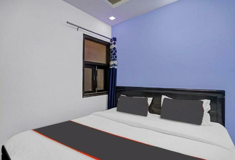 ホテル Collection O Nirvana Residency Near Lotus Temple