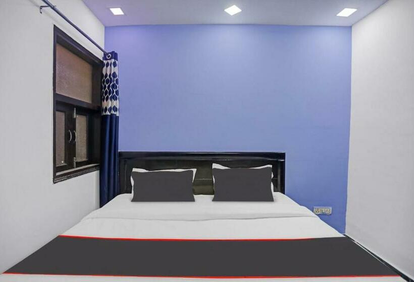 ホテル Collection O Nirvana Residency Near Lotus Temple